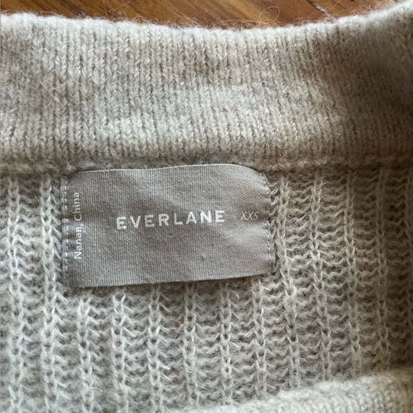 Everlane The Cocoon Crew in Alpaca Lightweight Sweater Almond Color size XXS - Picture 4 of 15